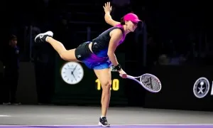 Trận WTA Finals chỉ có 400 khán giả