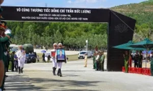 Nguyên Chủ tịch nước Trần Đức Lương về với đất mẹ