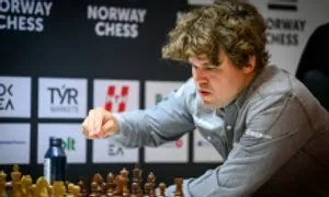 Carlsen vô địch siêu giải Na Uy lần thứ bảy